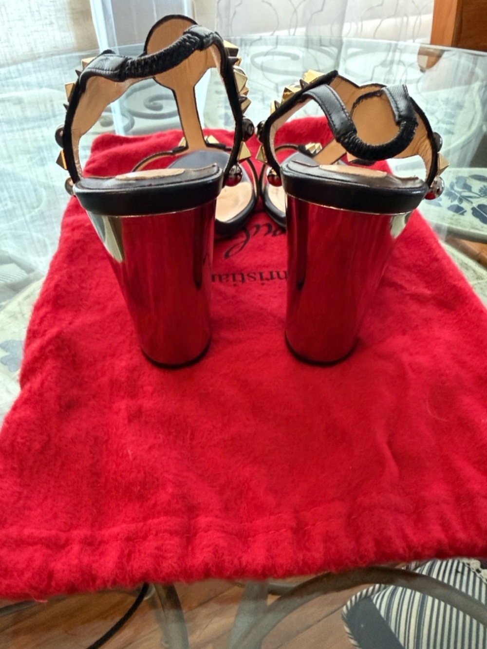 Christian Louboutin Black Leather T-Strap Sandals with Studs - Picture 5 of 8